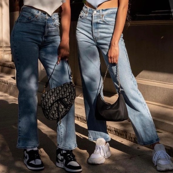 Levi’s Ribcage Straight Ankle Jeans - Picture 9 of 13